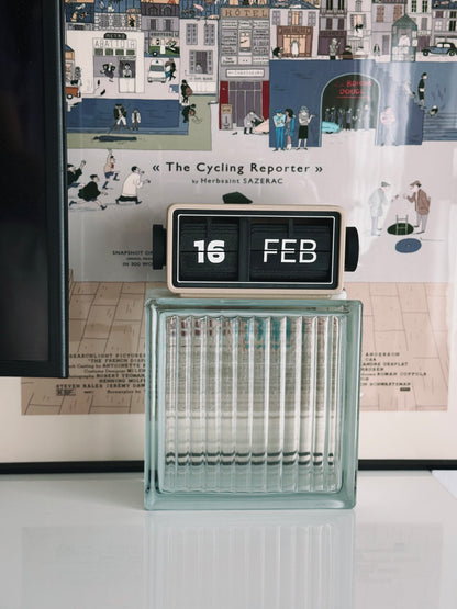 TROPOS SPLIT-FLAP CALENDAR